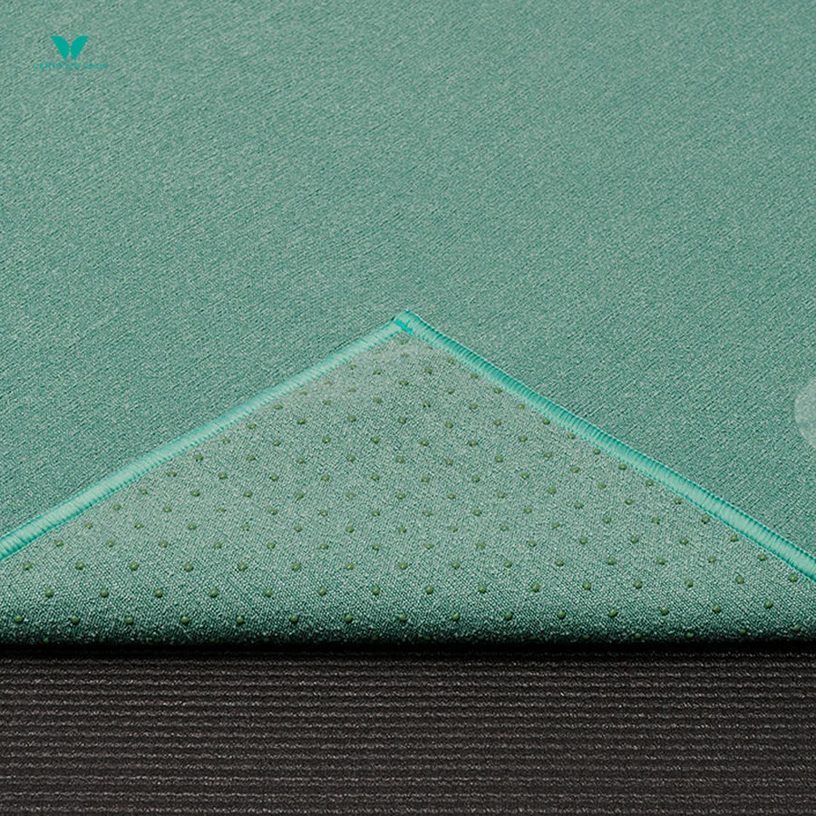 Manduka Yogitoes® Skidless Mat Towel 71" - Wasabi