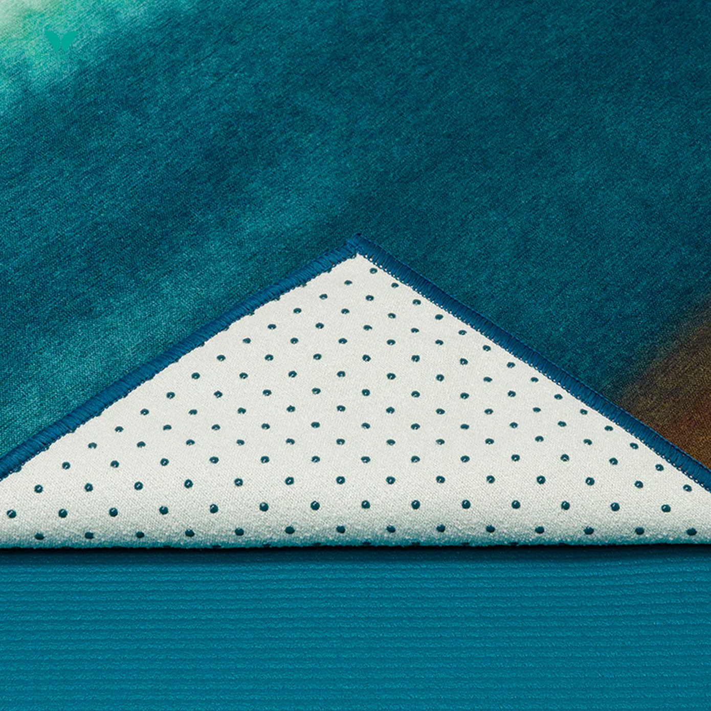 Manduka Yogitoes® Skidless Mat Towel 71" - Ocean Sky