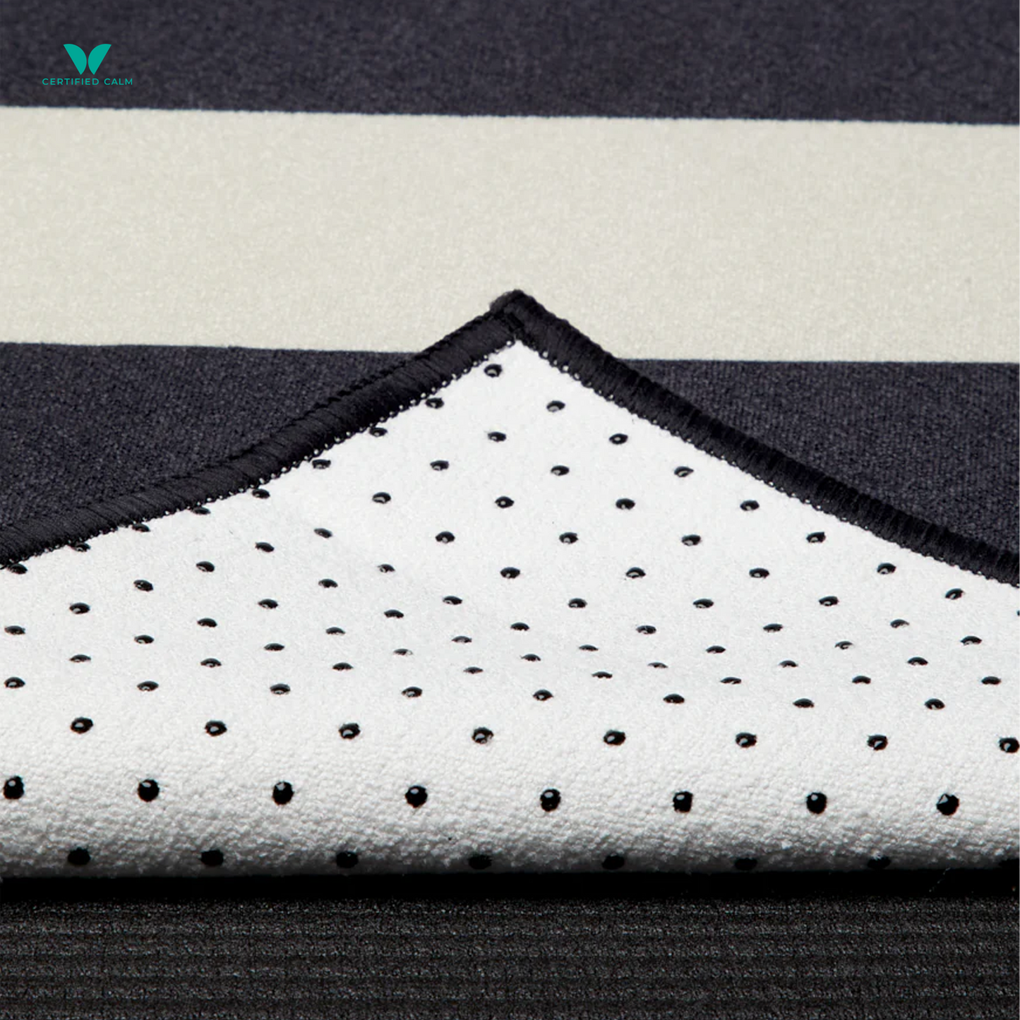 Manduka Yogitoes+ Repreve® Yoga Mat Towel - Nouveau Zigzag